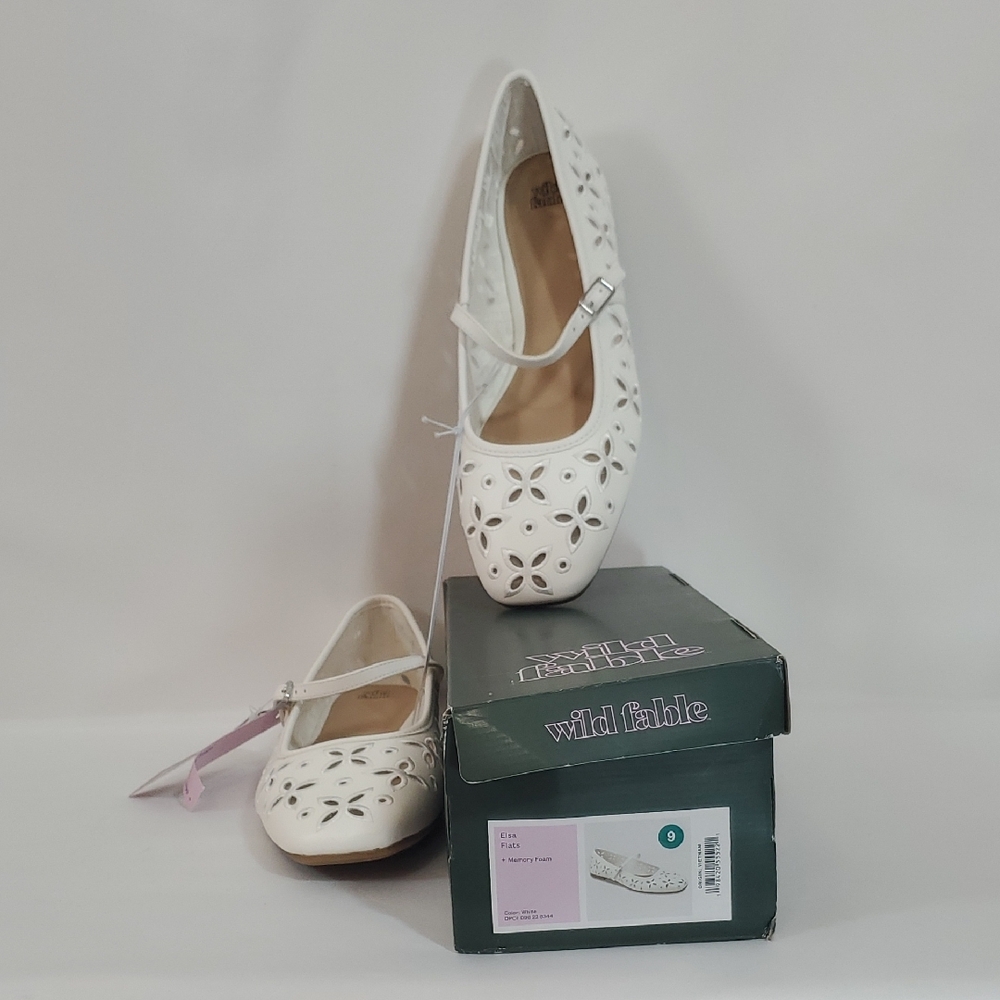 Wild Fable™ Women's Elsa Eyelet Mary Jane Ballet Flats ~ White - Picture 2 of 12